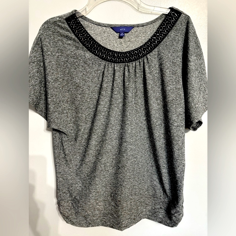 Gray top with and at waist